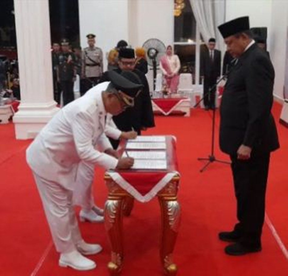 Thariq Modanggu&ndash;Nurjanah Hasan Yusuf Resmi Dilantik.(F:ist)