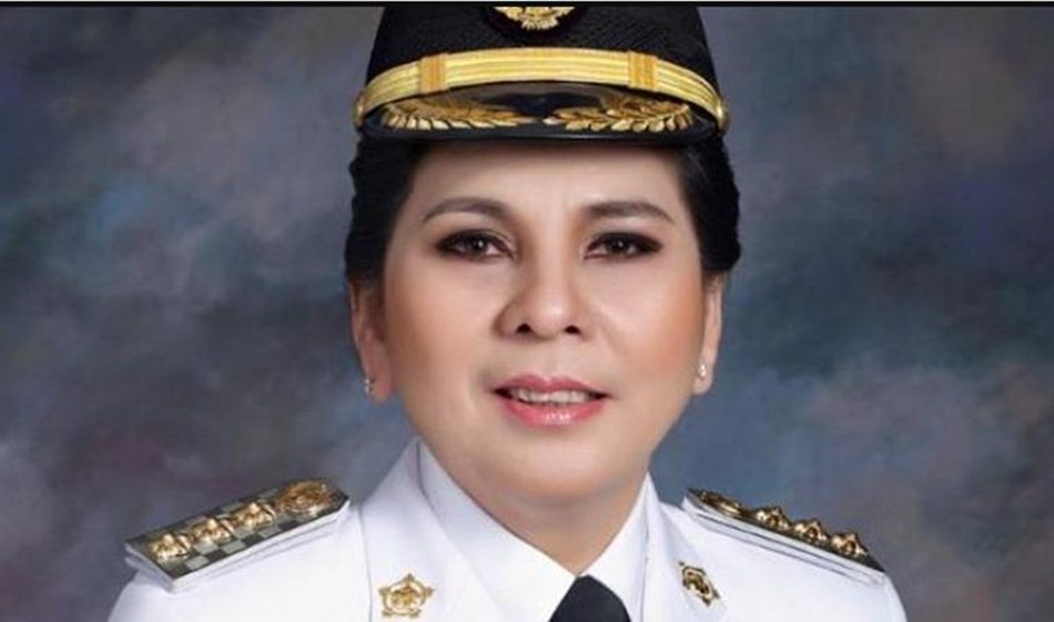 Mantan Wali Kota Kotamobagu dua periode, Tatong   Bara, resmi mengundurkan diri dari keanggotaan Partai NasDem.(F:dok)