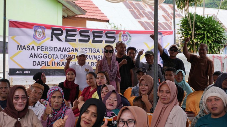 Anggota DPRD Provinsi Goronta Yeyesn Sidiki reses di Molotabu (F:Hms-Sek).