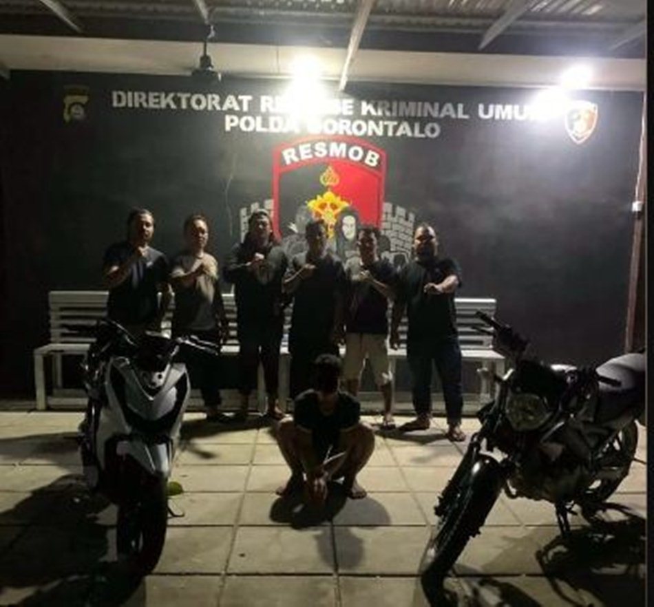 pelaku pencurian sepeda motor lintas provinsi diringkus  Tim Resmob Otanaha dari Direktorat Reserse Kriminal Umum (Ditreskrimum) Polda Gorontalo. (F: Hms-pol)