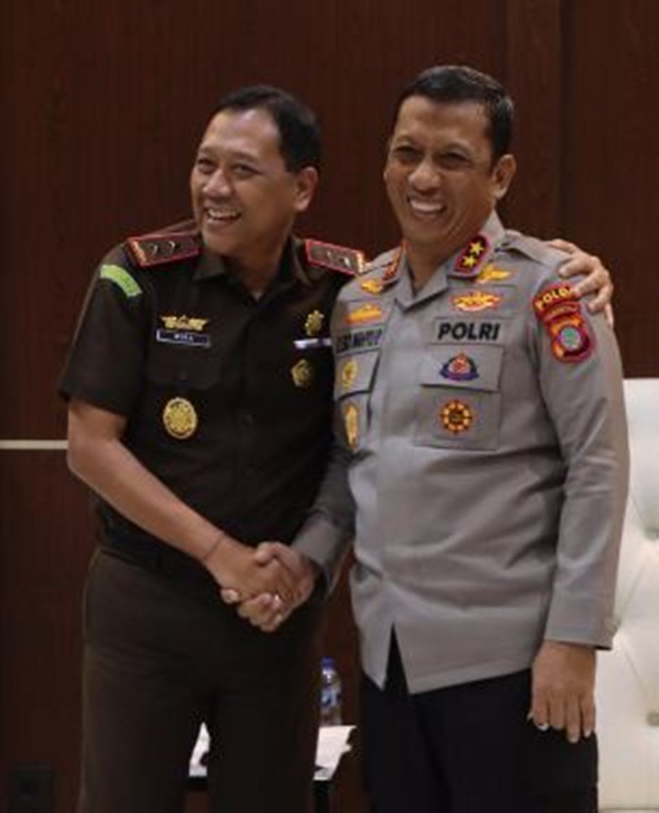 Kepala  Kejaksaan Tinggi (Kajati) Gorontalo, I Dewa Gede Wirajana saat menemui Kapolda Gorontalo  (F:ms-Pol)