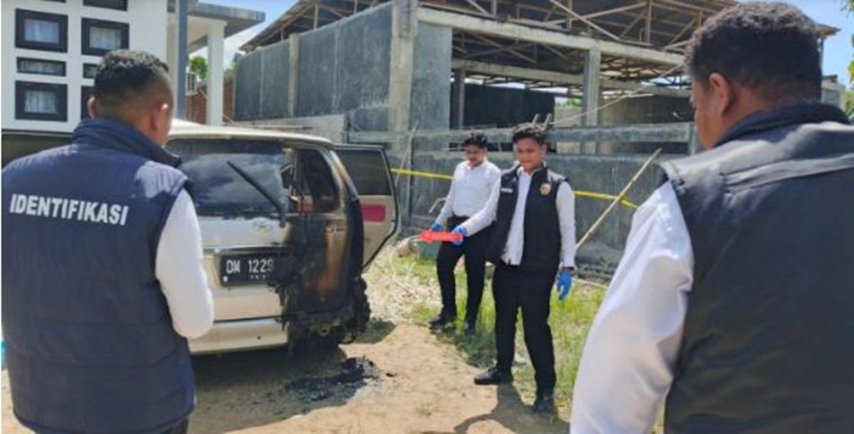 Mobil Aleg Deprov Partai Nasdem Nyaris Dibakar. (F: Ist)