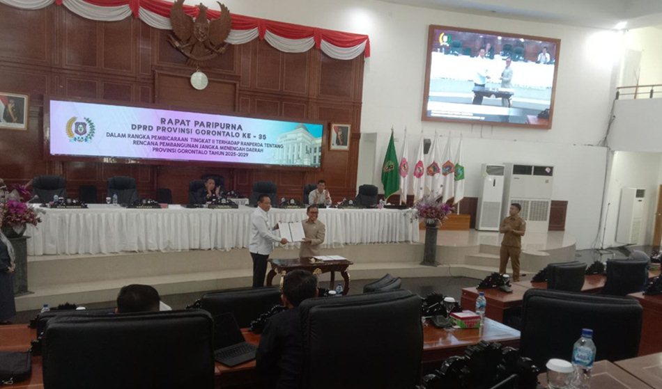 anggota DPRD akhirnya menyatakan  setuju secara bulat untuk menetapkan RPJMD menjadi Perda.(F:Ist)