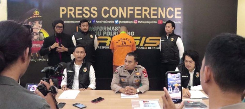 Pengungkapan kasus penggelapan tiga unit mobi disampaikan dalam konferensi pers Ditreskrimum Polda Gorontalo.(F :Hms-Pol)