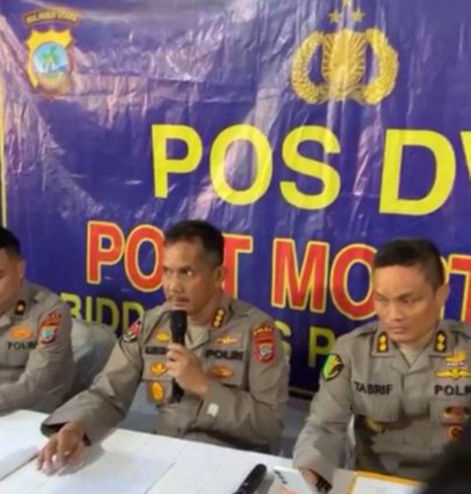 Polda Sulawesi Utara mulai mengusut secara intensif tragedi   kebakaran KM  Barcelona VA yang terjadi di perairan Talise.(F : Humas Polda)