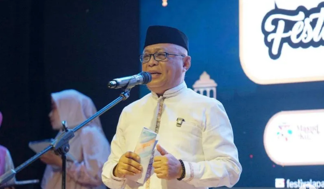 Bupati Gorontalo Sofyan Puhi di Gorontalo,