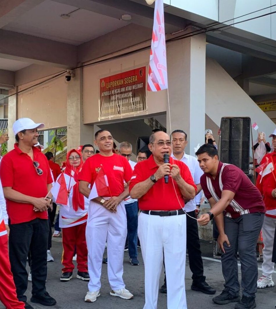 Wali  Kota Gorontalo Adhan Dambea melarang  partisipasi waria.(F:Ist)