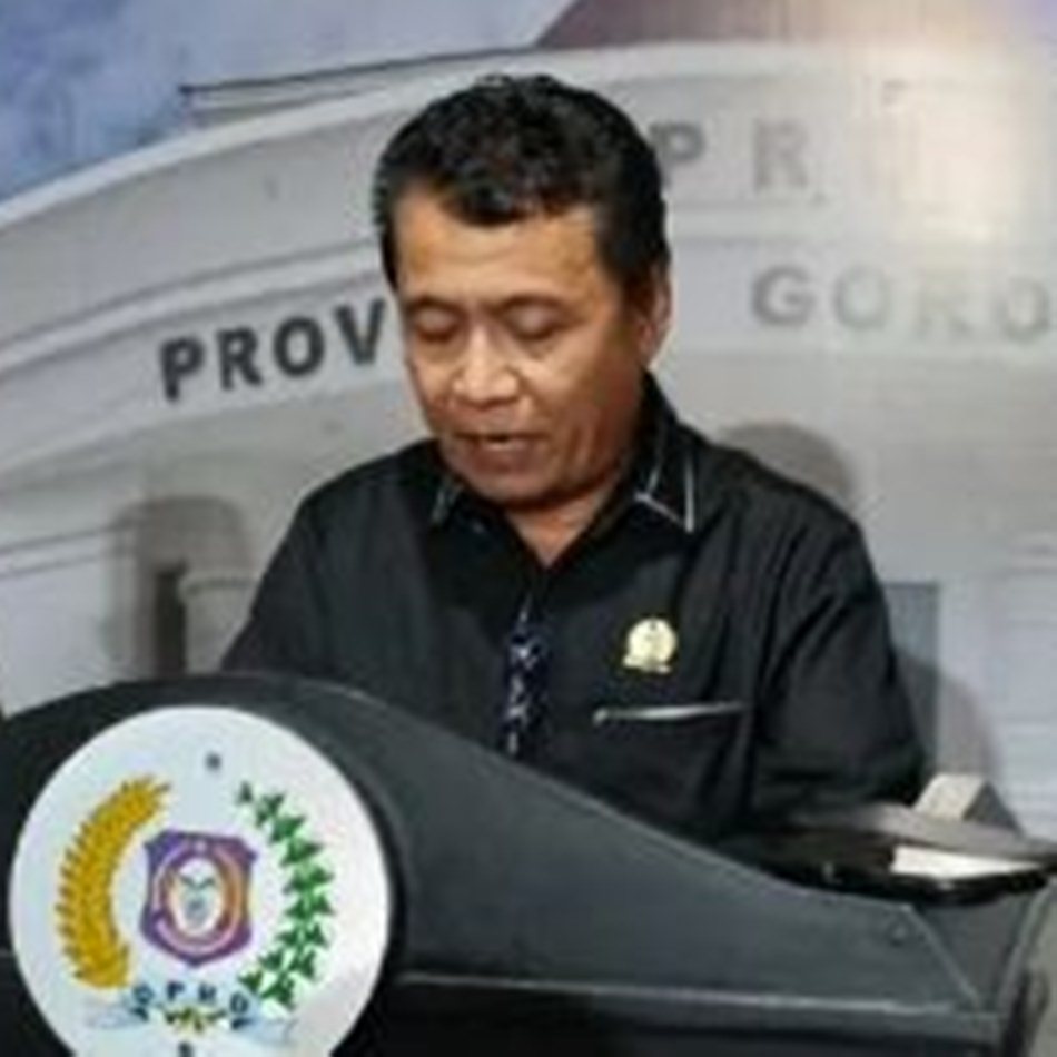 Ketua Fraksi PKS, Manaf Hamzah, dalam konferensi pers .(F:Ist)