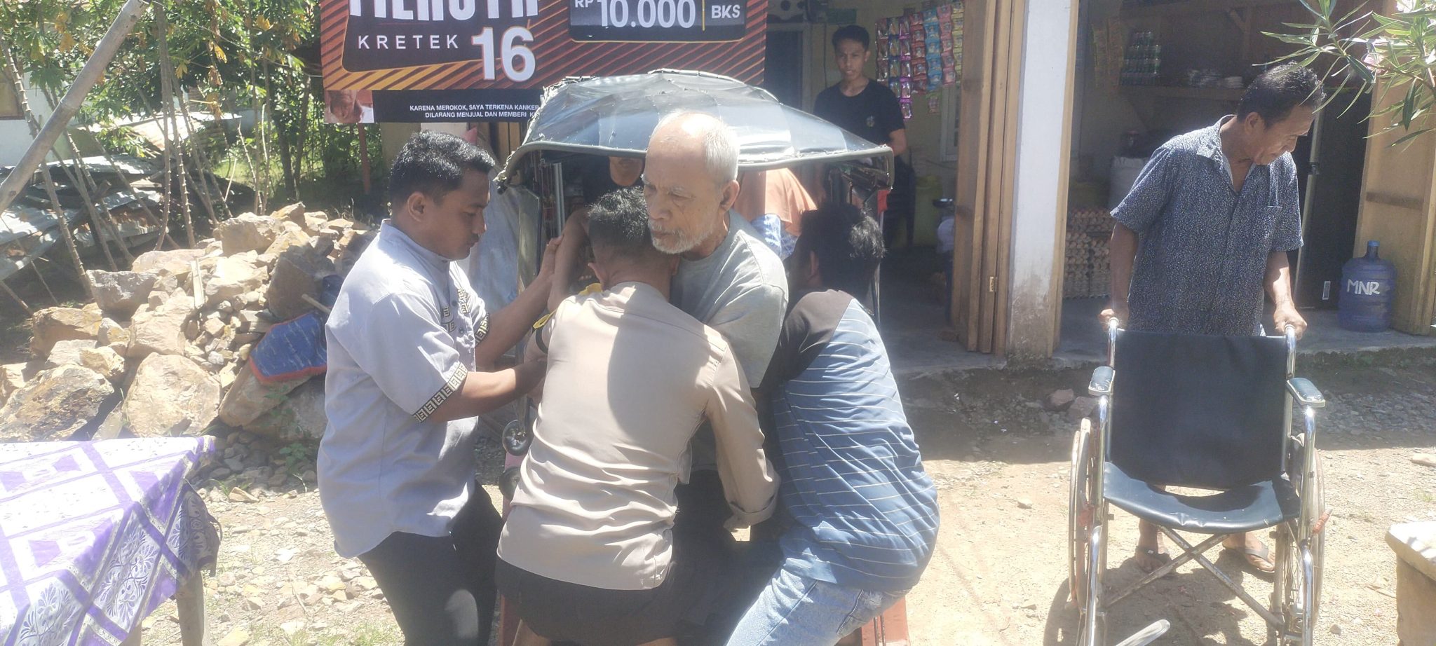 Bapak Arifin Kasim, Polsek Botumoito.