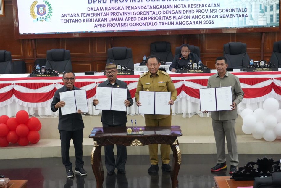 Kebijakan Umum Anggaran (KUA) dan Prioritas Plafon Anggaran Sementara (PPAS) APBD 2026 ditetapkan dalam Rapat Paripurna ke-39 yang digelar di ruang sidang utama DPRD Provinsi Gorontalo.(F: humas)