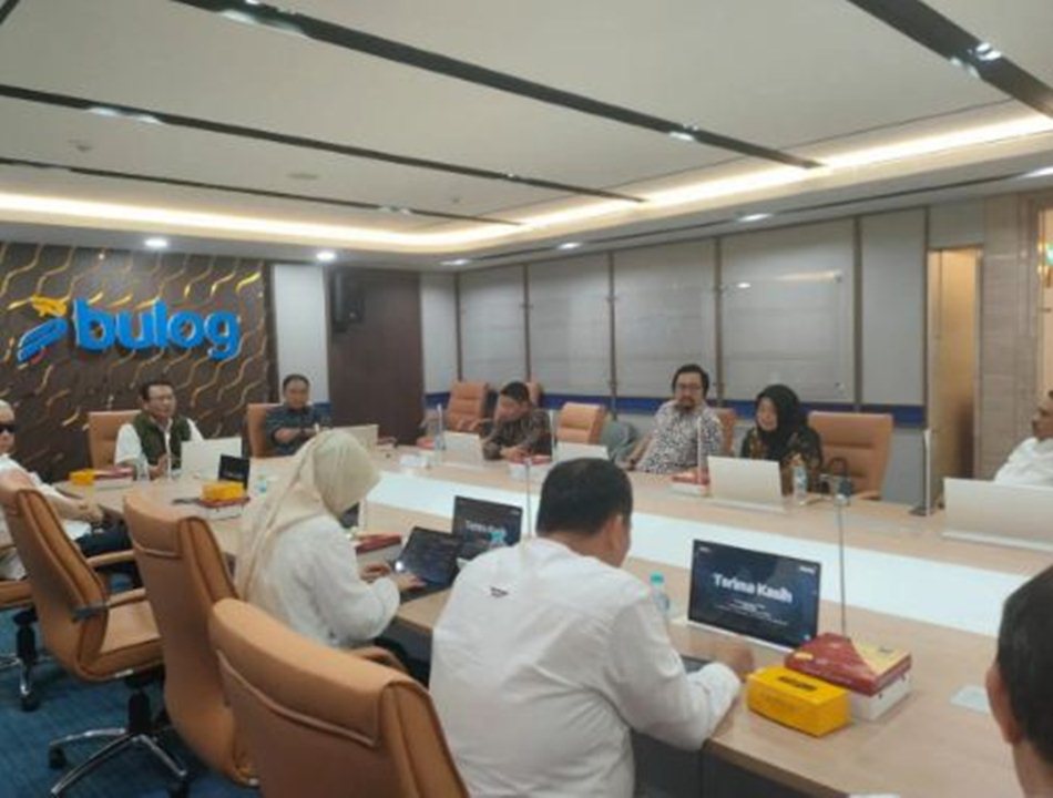Komisi II DPRD Provinsi Gorontalo mendatangi Perum Bulog.(F:Humas)