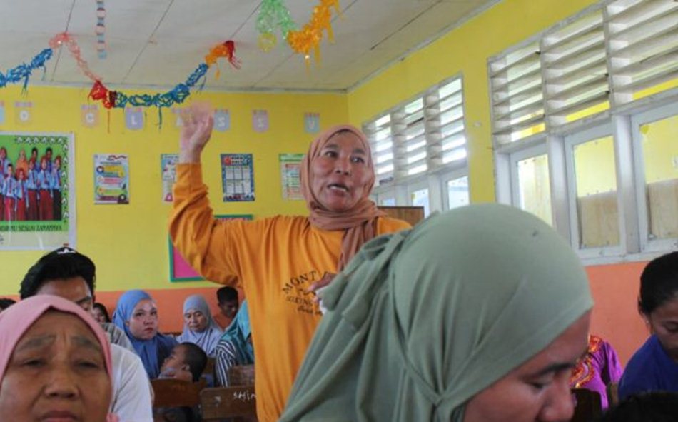 persoalan ini bermula dari alih fungsi hutan desa  yang dijual untuk kepentingan investasi. Hal itu dinilai menjadi akar masalah yang membuat lingkungan sekitar sekolah rusak.(F:Ist)