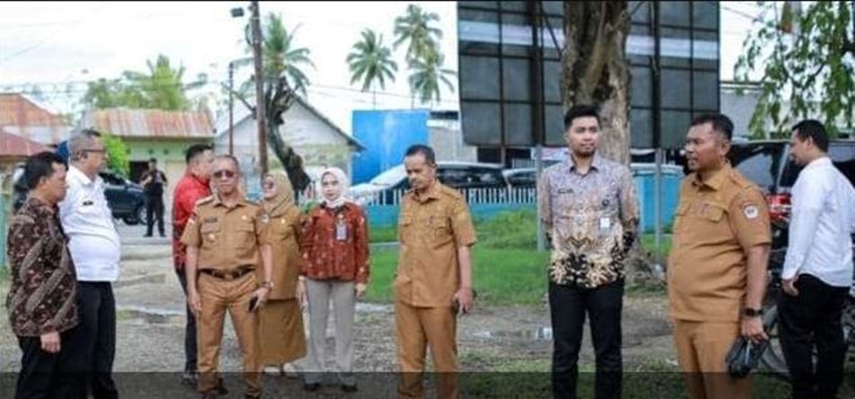 Tim dari Kementerian Hukum dan HAM Kantor Imigrasi Gorontalo  mengunjungi Lokasi Pembangunan kantor Imigrasi.(F:Humas)