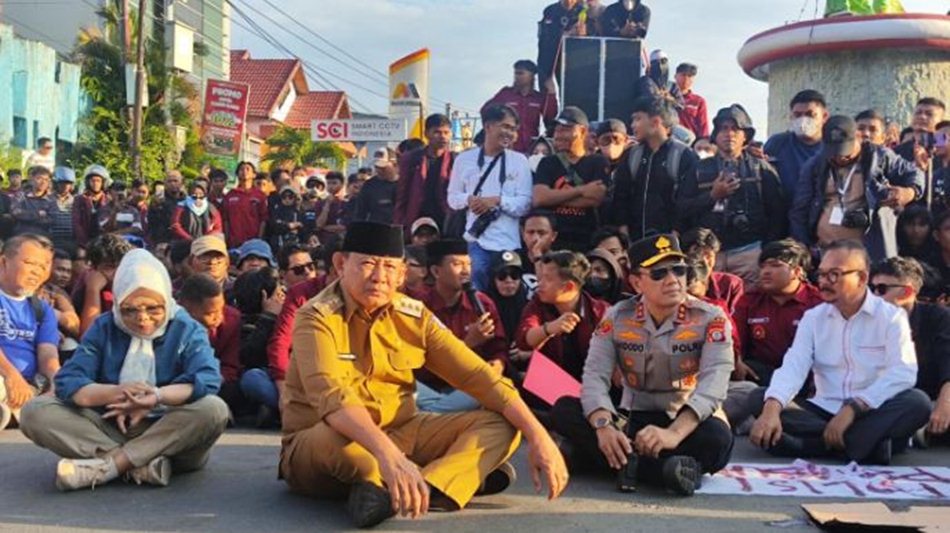 Pimpinan Daerah Duduk Bersama di Tengah Aksi (F : Ist)