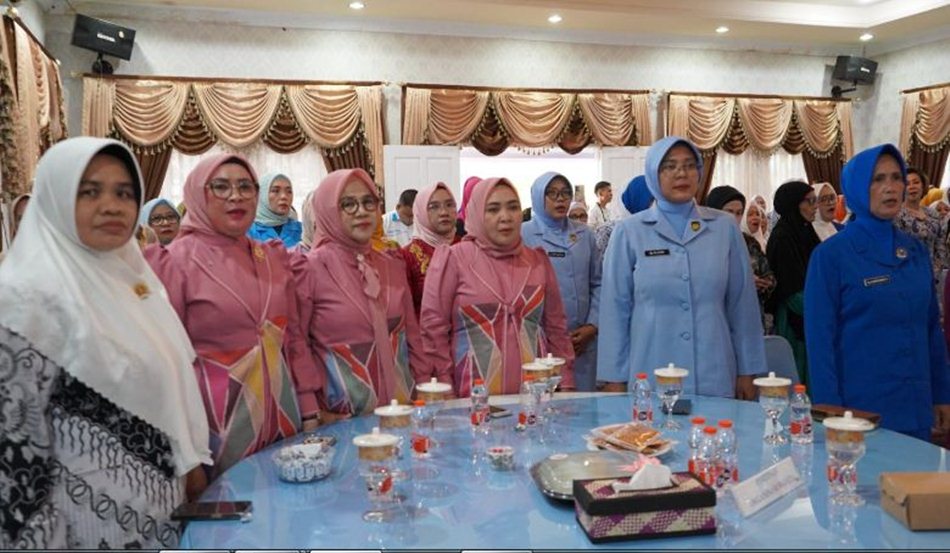 Semangat pemberdayaan perempuan menggema dalam pelaksanaan Rapat Kerja Daerah DPD IWAPI  Provinsi Gorontalo.(F:Humas)