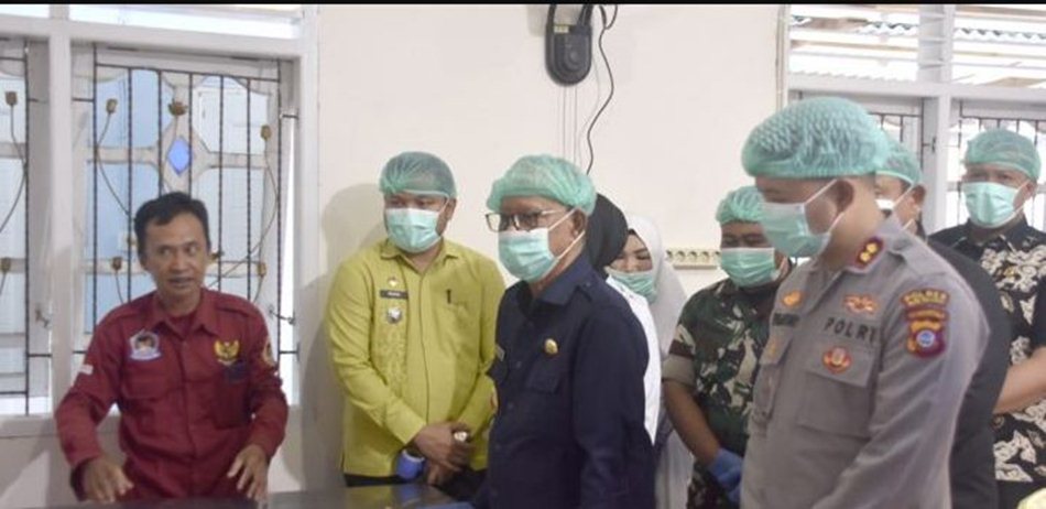 Pemkab Bone Bolango resmi membuka Satuan Pelayanan Pemenuhan Gizi (SPPG) pertama yang berlokasi di Desa Talulobutu Selatan,  Kecamatan Tapa.(F:AKP)