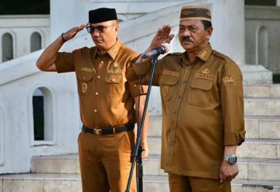 Bupati   Boalemo, Rum Pagau dan Wakil Bupati Lahmudin Hambali.(F:dok Hms)