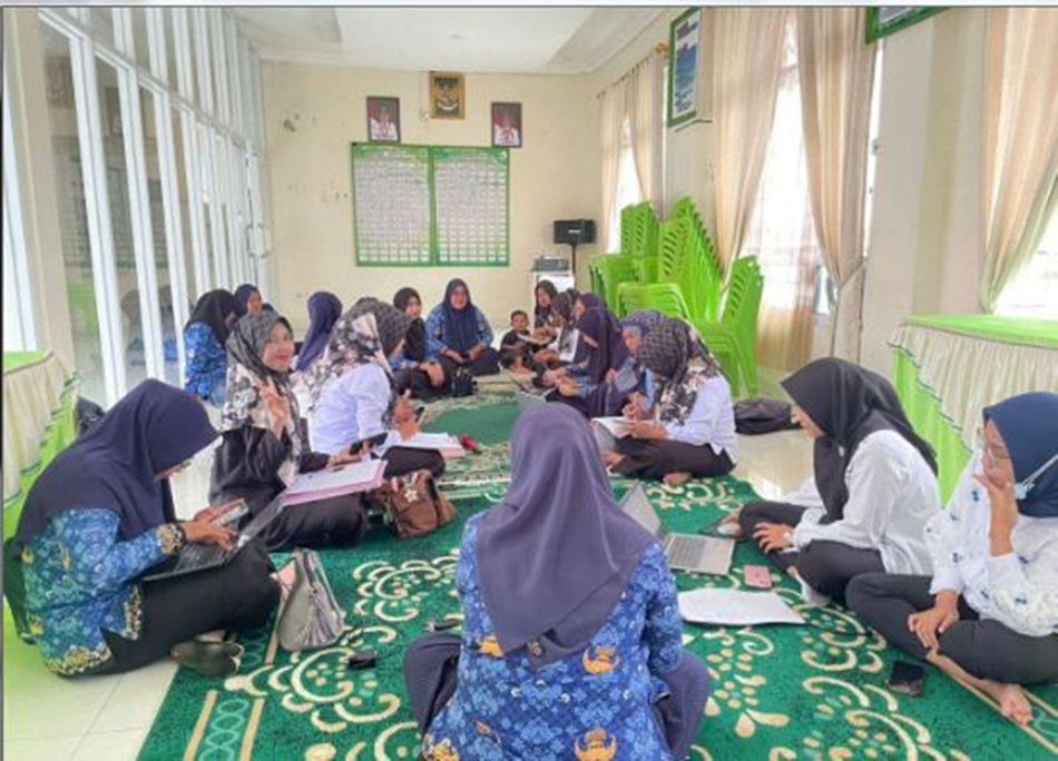 Suasana kegiatan kelas bidan yang dielar Puskesmas Paguyaman Kabupaten Boalemo. (F:Hms-Puskemas).