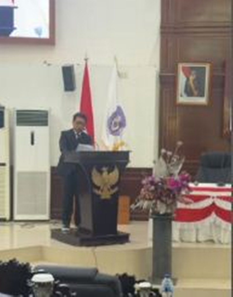 Wakil Ketua BK DPRD Gorontalo, Umar Karim,  dalam rapat paripurna..(F:Is)t)