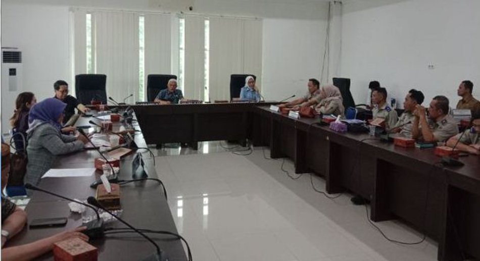 Rapat dengar pendapat Komisi I DPRD Provinsi Gorontalo bersama masyarakat.(F:Ist)