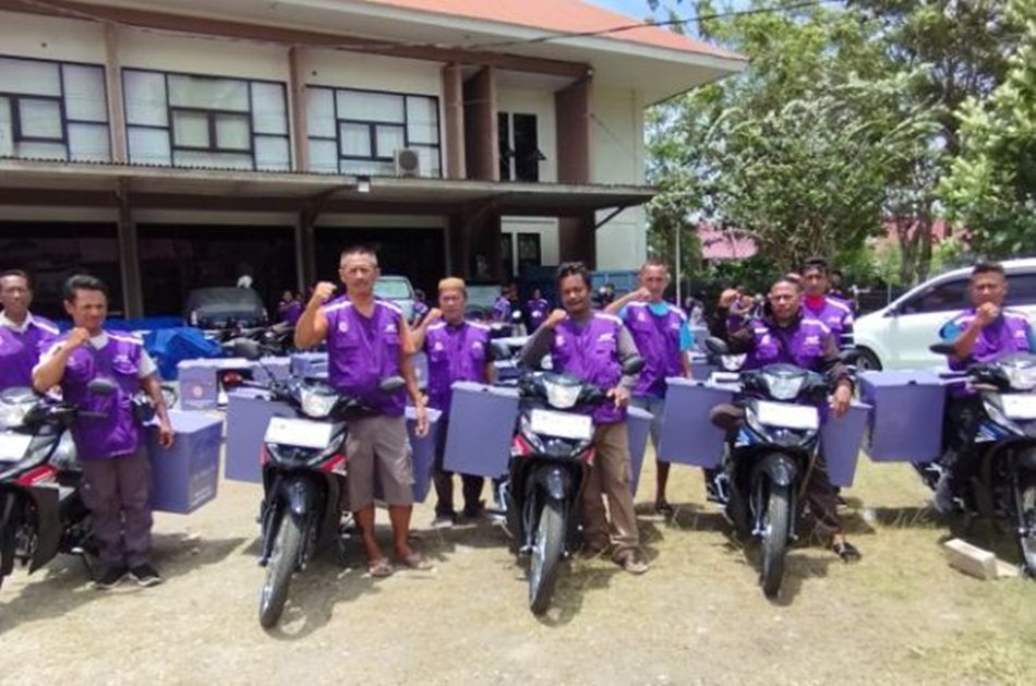 Pemerintah resmi menyalurkan bantuan motor berpendingin (coolbox) yang dirancang   khusus untuk menjaga kualitas ikan segar hingga sampai ke tangan konsumen.(F:Hms-Enki)
