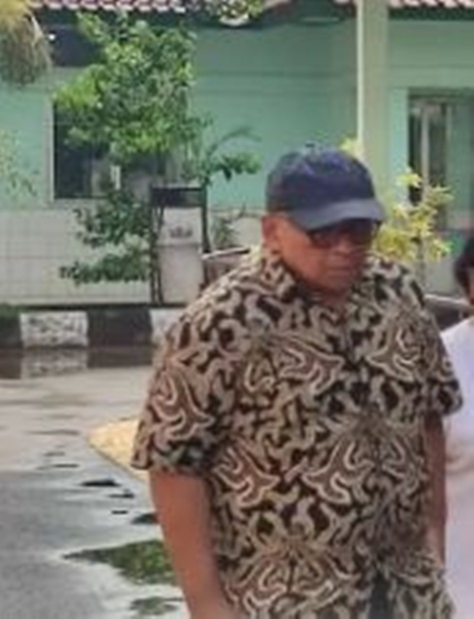 Staf Ahli Menteri Sosial, Edi Suharto, yang resmi ditetapkan sebagai tersangka oleh KPK (F:Instagam)