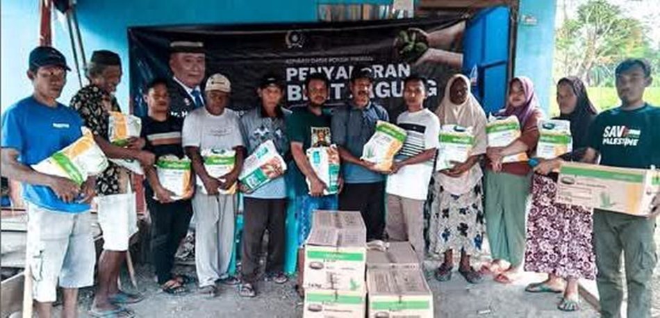 bantuan bibit yang disalurkan anggota DPRD Provinsi Gorontalo Mikson Yapanto..(F:ist)
