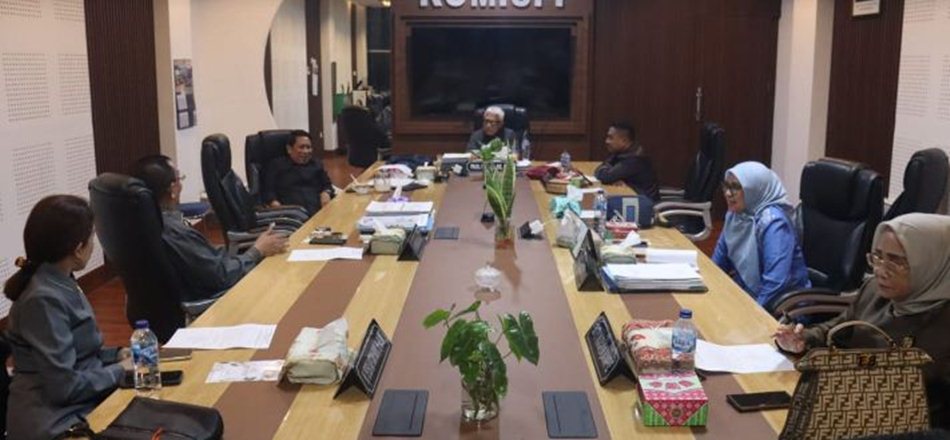 Komisi I DPRD Provinsi Gorontalo saa menggelar pleno membentuk Tim Seleksi (Timsel) untuk  Pemilihan Anggota Komisi Penyiaran Indonesia Daerah (KPID) Provinsi Gorontalo  periode 2026&ndash;2030.(F:Hms-Enki)