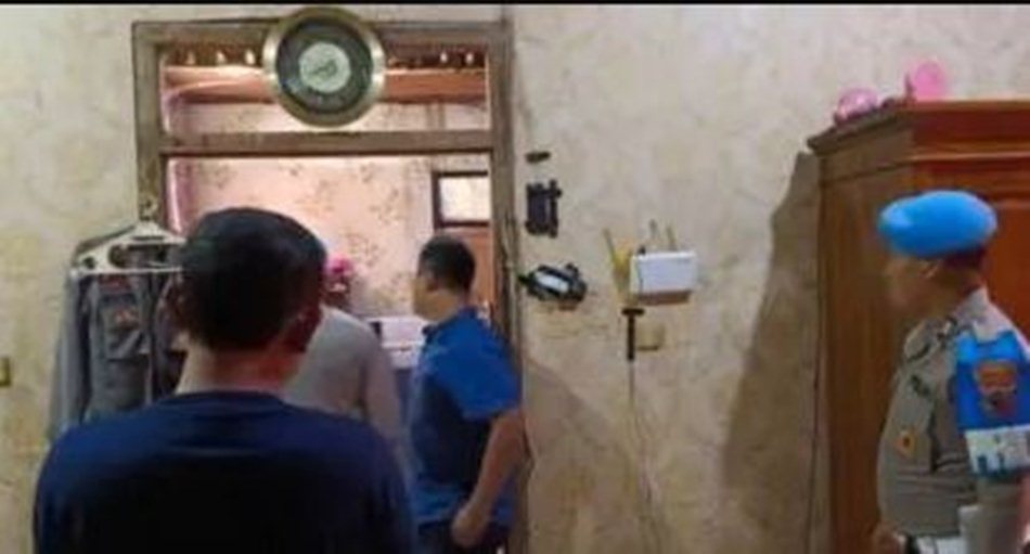 Oknum Polisi di Kendal saat digerebek Propam bersama selingkuhannya(F:Ist)