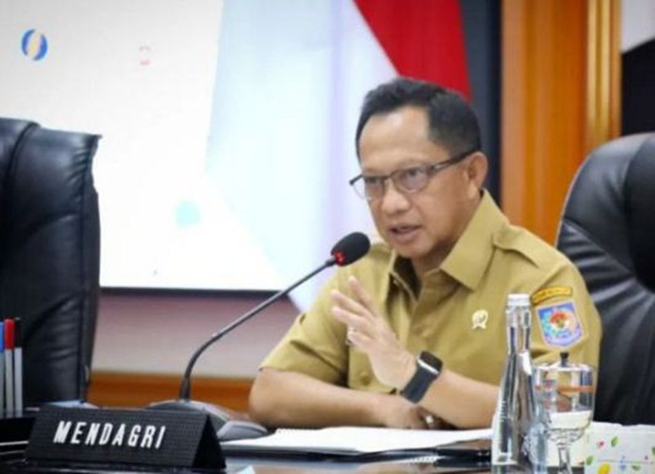 Menyoroti pernyataan Mendagri, Tito Karnavian terkait pemborosan anggaran di daerah, mulai dari modus rapat hingga kunjungan kerja. (Instagram.com/@titokarnavian)