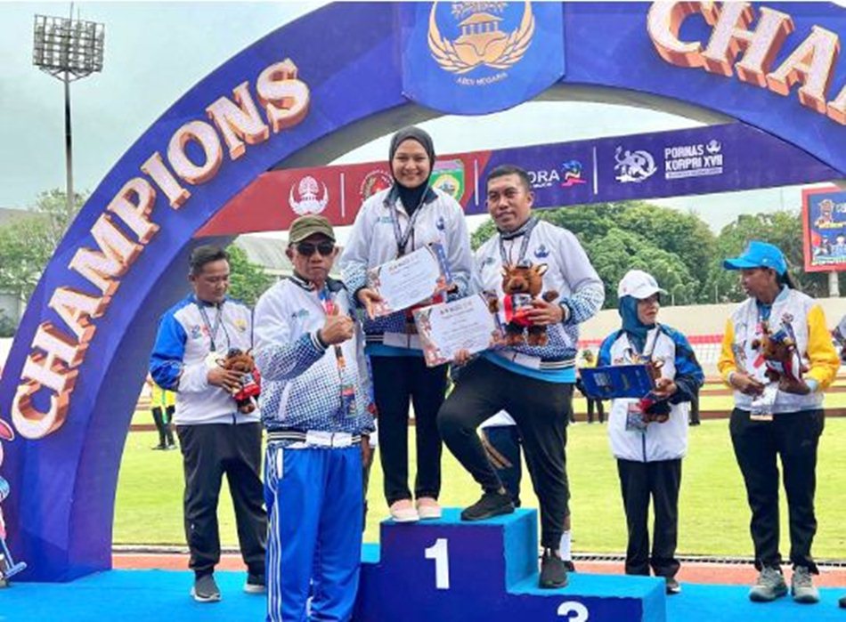 Korpri Provinsi Gorontalo sukses mempersembahkan medali emas pada cabang   olahraga Gateball kategori double campuran dalam ajang Pornas Korpri XVII di Palembang.(F:Kmfo)