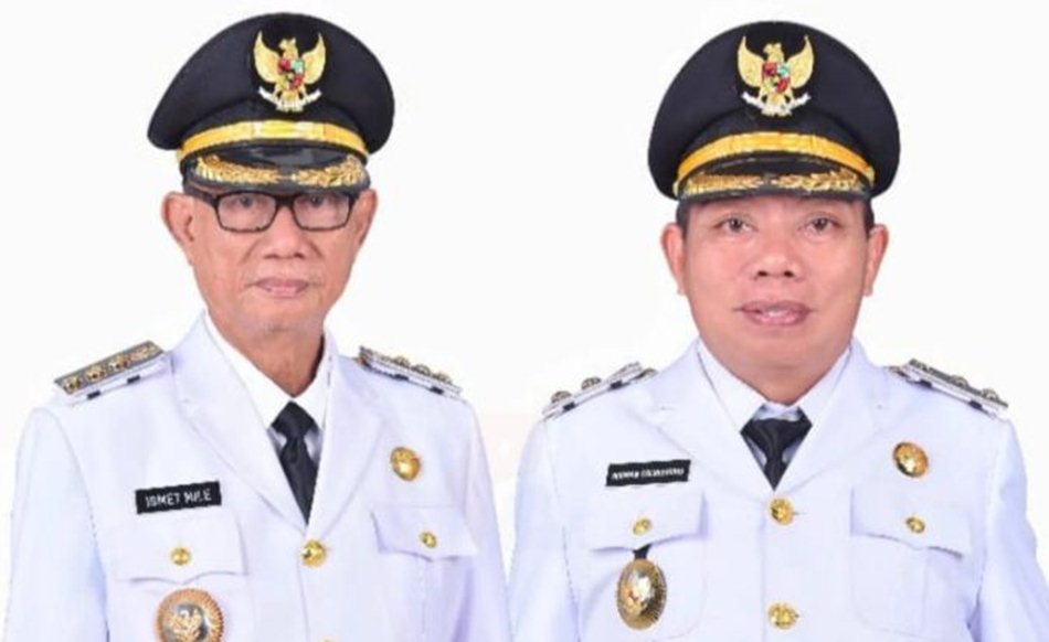 Bupati Ismet Mile dan Wakil Bupati Risman Tolingguhu (IRIS)