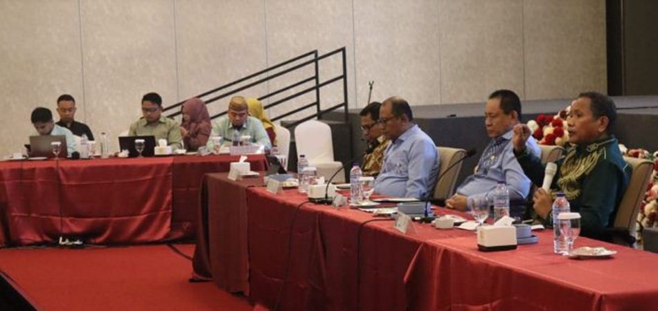 Wakil Ketua I DPRD Provinsi Gorontalo, Ridwan Monoarfa,  turut menghadiri Rapat Koordinasi dan Evaluasi (Rakorev) Triwulan II..(F:Hms-Enki)