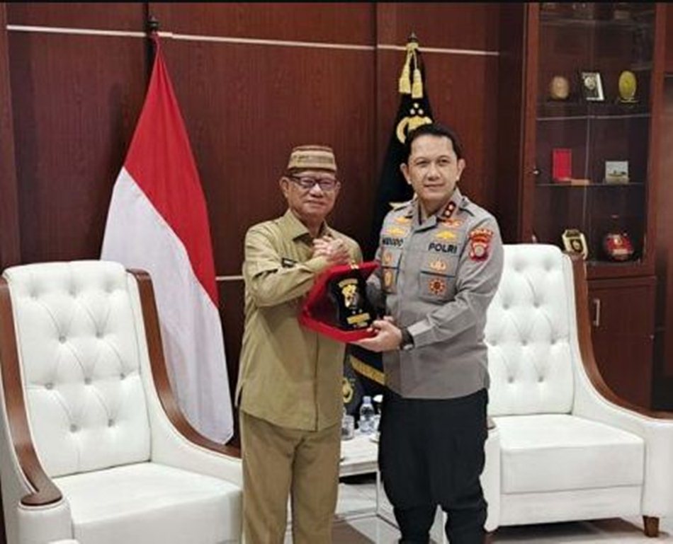 Bupati Bone Bolango dan Kapolda Gorontalo Perkuat Sinergi.(F:Hms-Pol)