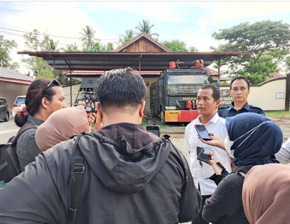 AKBP Firman Taufik, Kasubdit IV Tipidter Ditreskrimsus Polda Gorontalo. saa memberikan keterangan.(F:hms-Pol)