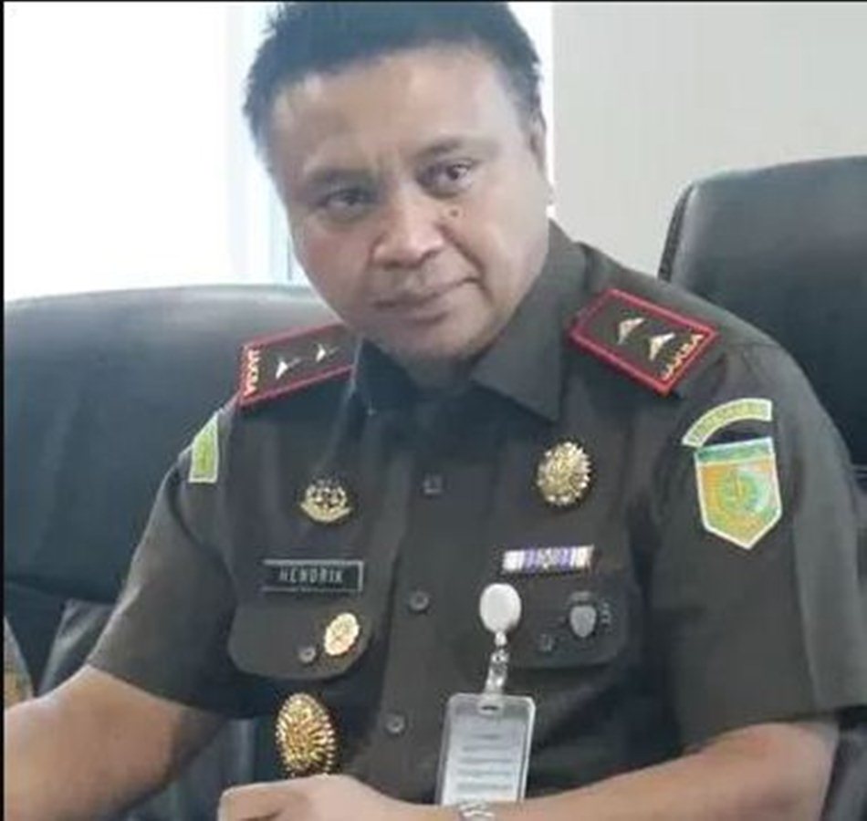 Jacob Hendrik Pattipeilohy, SH., MH.(F:dok)
