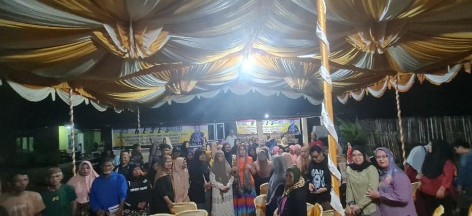 Anggota DPRD Provinsi Gorontalo, Yeyen Sidiki, reses  di Desa Bube Baru, Kecamatan Suwawa, Kabupaten Bone Bolango.(F:Ivan)