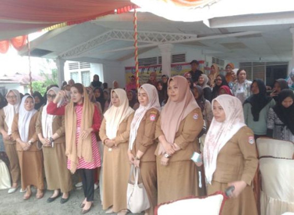 Kegiatan reses Anggota DPRD Provinsi Gorontalo Dapil II Bone Bolango, Yeyen Sidiki, di  Desa Lombongo.(F:GP)