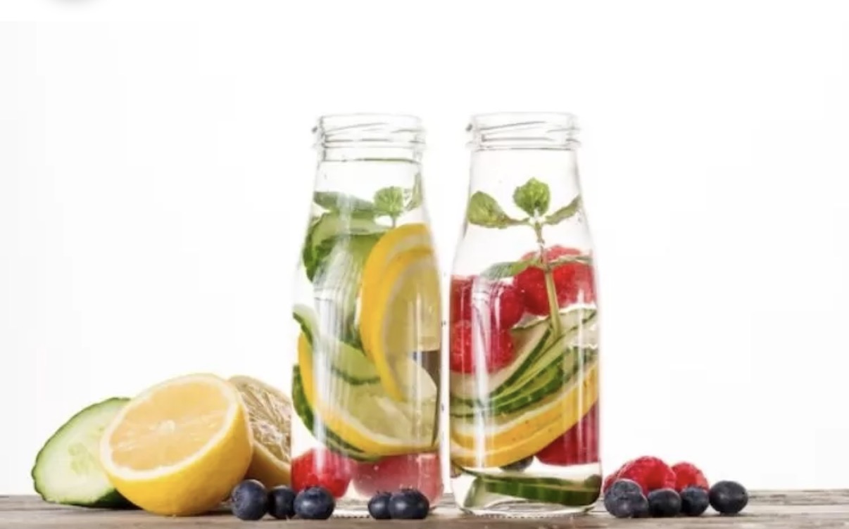 Ilustrasi infused water/freepik