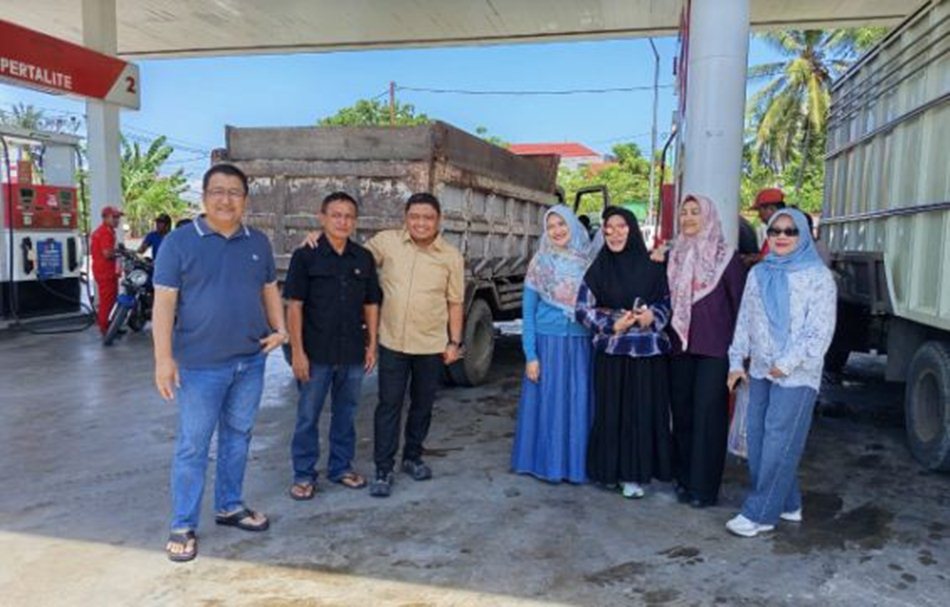 Komisi II DPRD Provinsi Gorontalo melakukan pengawasan  langsung SPBU Luhu, Kecamatan Telaga.(F:(F: Hms-Enki).