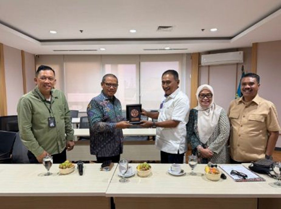 Ketua Komisi II, Mikson Yapanto, menegaskan dukungan penuh terhadap langkah cepat Kementerian Kehutanan Republik Indonesia..(F:Humas)