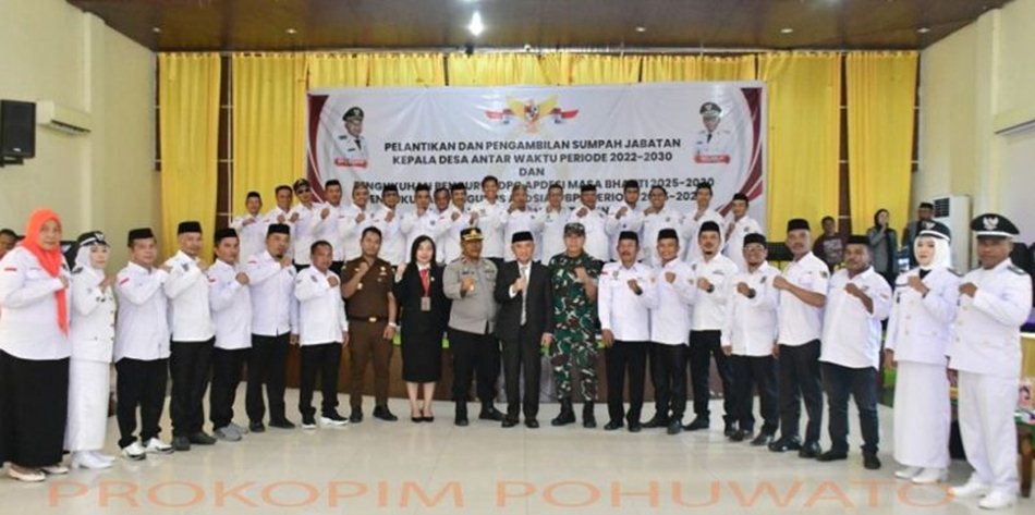 Pelantikan dan Pengambilan Sumpah Jabatan Kepala Desa Antar Waktu Sekaligus Pengukuhan Pengurus DPC APDESI.(F:Forkopim)