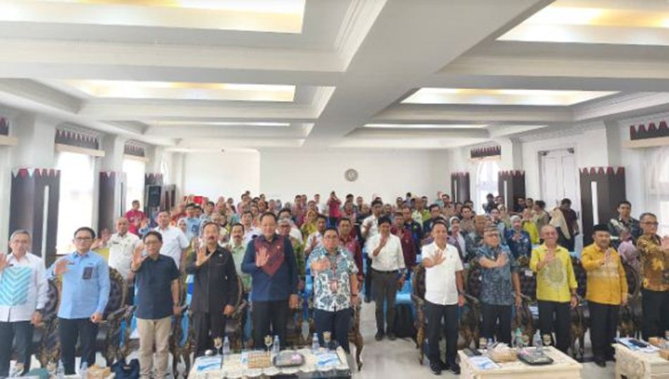 Ketua DPRD Provinsi Gorontalo, Thomas Mopili, turut ambil bagian dalam Rapat  Koordinasi Monitoring dan Evaluasi Tata Kelola Perkebunan Sawit tahun 2025.(F:hms-Engki)