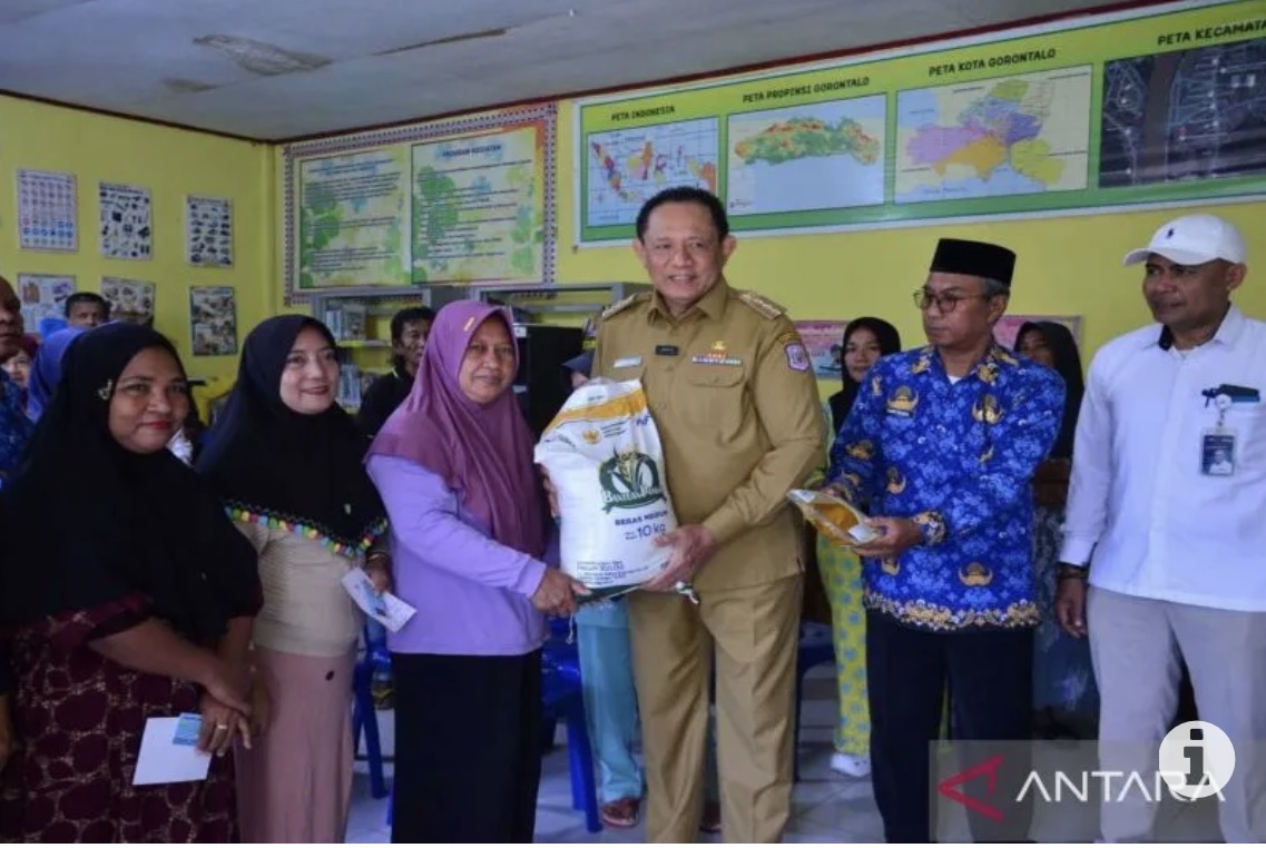 Gubernur Gorontalo pastikan penyaluran bantuan pangan tepat sasaran