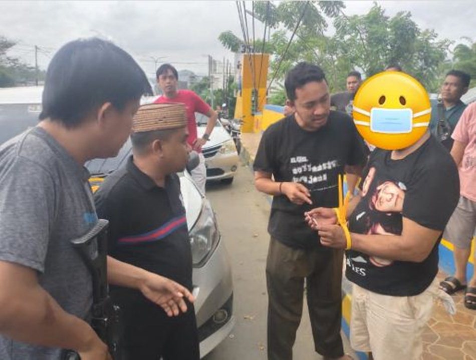 personil berhasil  mengamankan seorang pria yang membawa sabu di kawasan Jembatan Soeharto, Desa  Mohungo, Kecamatan Tilamuta.(F:Hms-Pol)