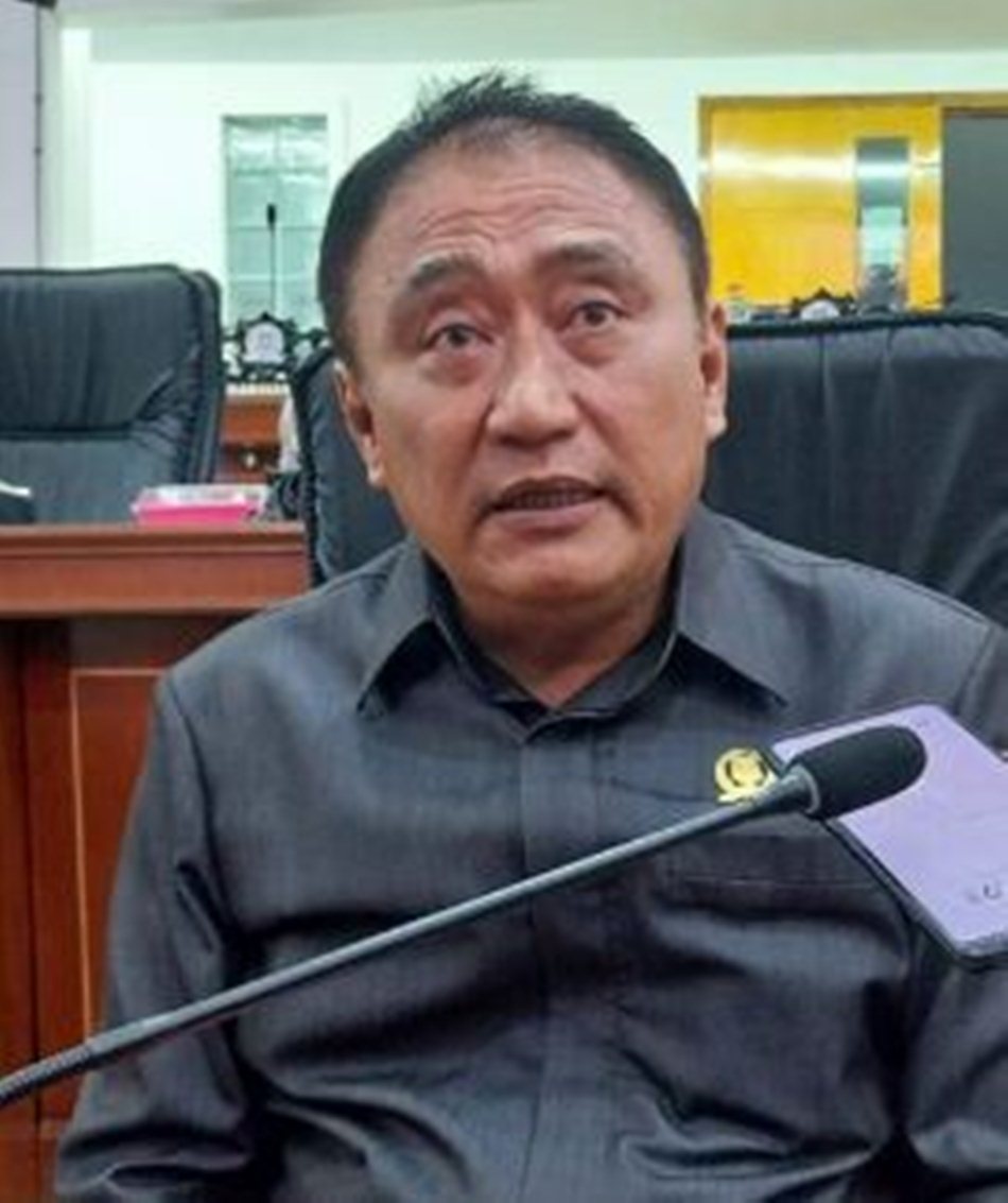 Ketua Komisi II DPRD Provinsi Gorontalo, Mikson Yapanto.(f:dok Hms)