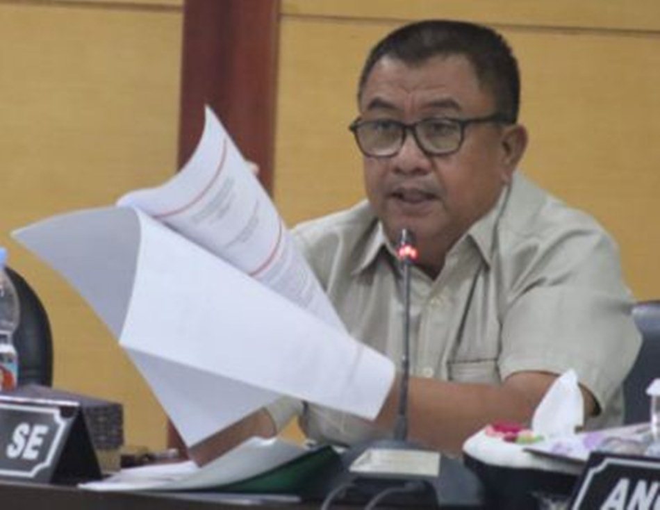Anggota Deprov yang juga mantan pedagang sapi lintas pulau, Gustam Ismail.(F:Hms-Engki)
