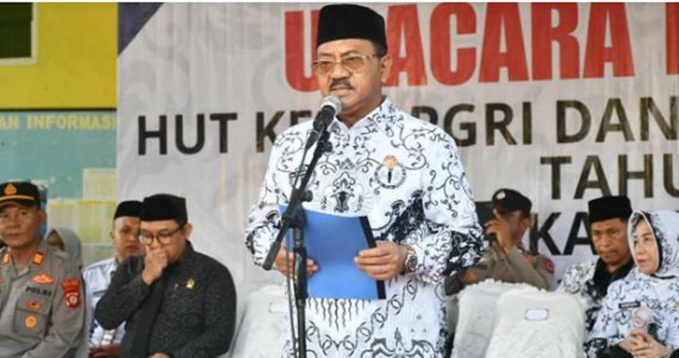 Bupati Boalemo Rum Pagau mengajak para pendidik melakukan terobosan baru dalam dunia pendidikan. (F:Humas)