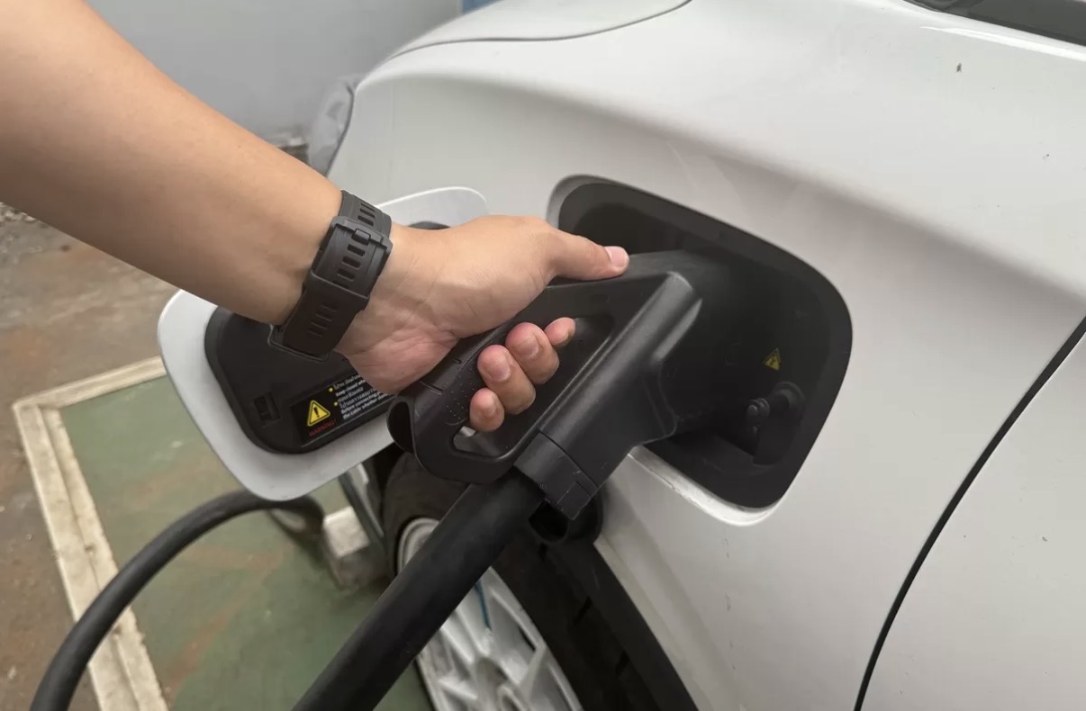 ILUSTRASI. Charger Gun mobil listrik Neta. (Istimewa)