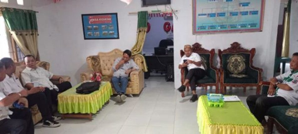 Komisi I DPRD Provinsi Gorontalo saat turun lapangan di Desa Bakti Kecamatan Pulubala.(F:humas)